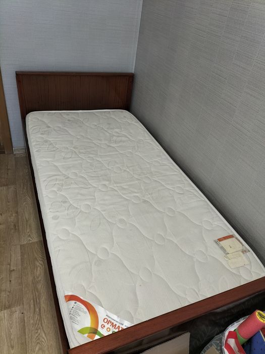 кровать 1.5спальная