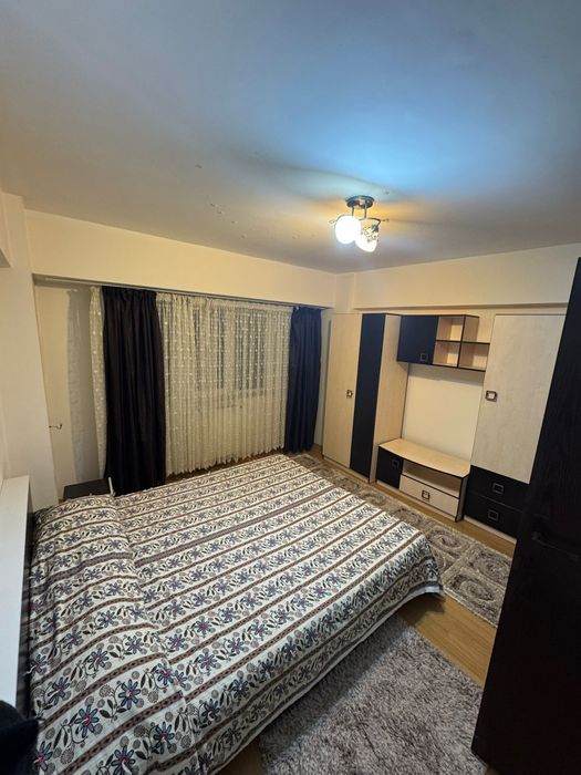 Chirie apartament 4 camere