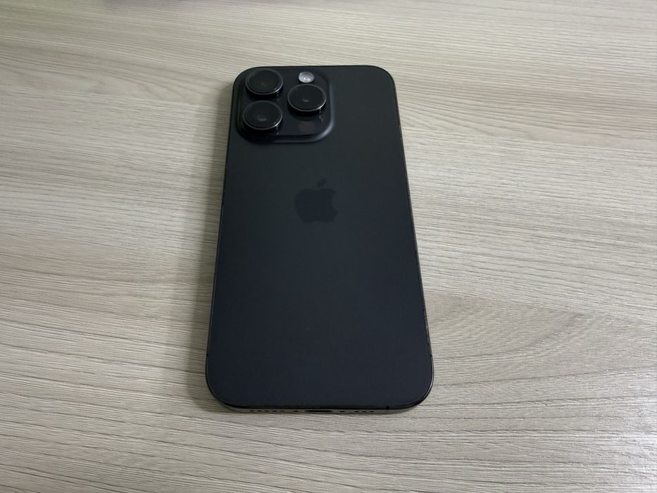 iPhone 15 pro 256gb