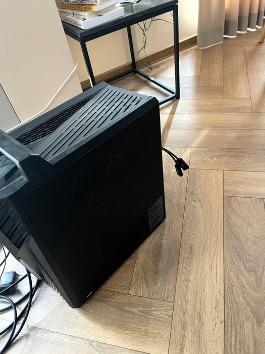 Настолен компютър ASUS ROG Strix GT15 G15CF-WB5620W, Intel Core i5-12400F, 32 GB DDR4, NVIDIA RTX 3060 12GB
