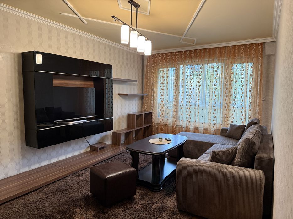 Дава се под наем Двустаен апартамент в Перник, Изток - 68 кв.м за 450 € - Снимка #4