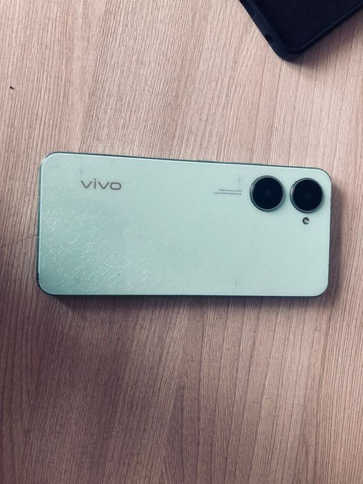 Продам четкий Vivo Y03