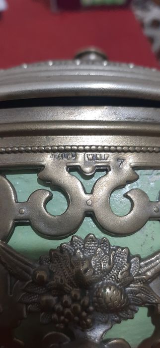 Срочно продам шкатулку 18 века антиквариат есть климо прба.