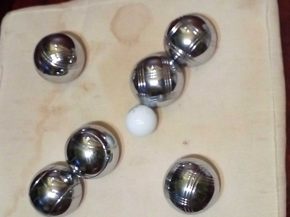 JOC CU BILE DE METAL , Preferat de Presedinti si V.I.P.