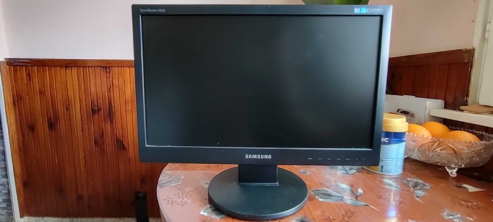 Монитор samsung 22" 1280x720p