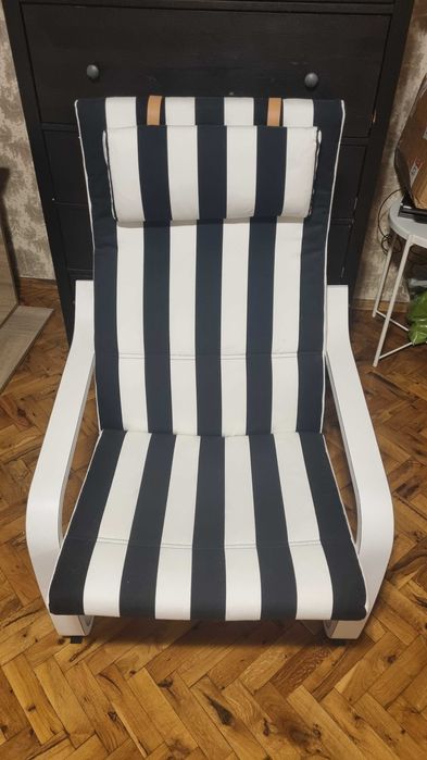 Стол за релакс с табуретка за крака