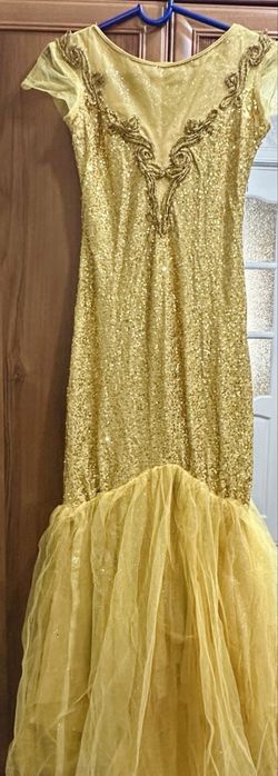 Продам золотое вечернее платье