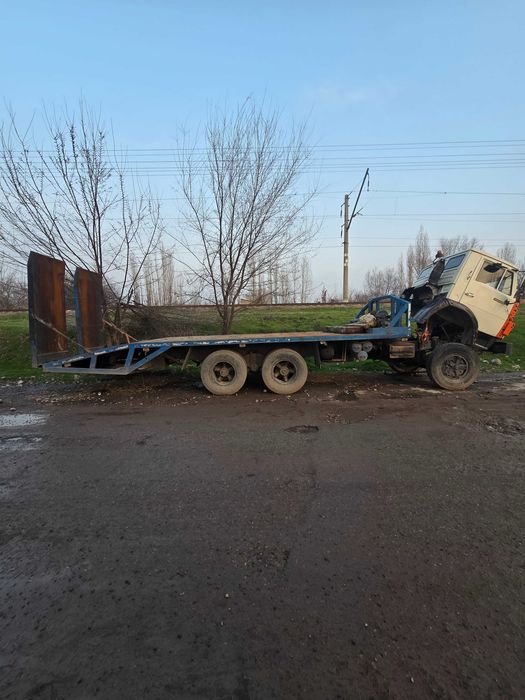 Продается Комаз эвакуатор