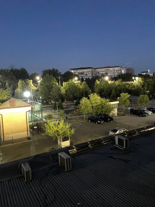 #121 Цум, Айбек, продается 3х комнатная квартира 3/3/9  74м2