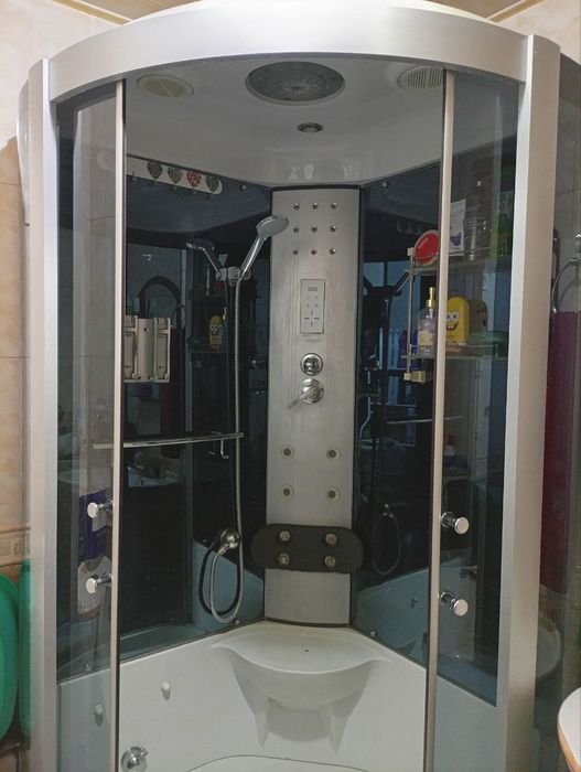 Душевой кабина сотилади!