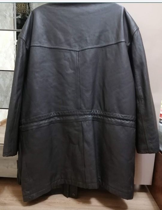 Кожаная фирменная куртка