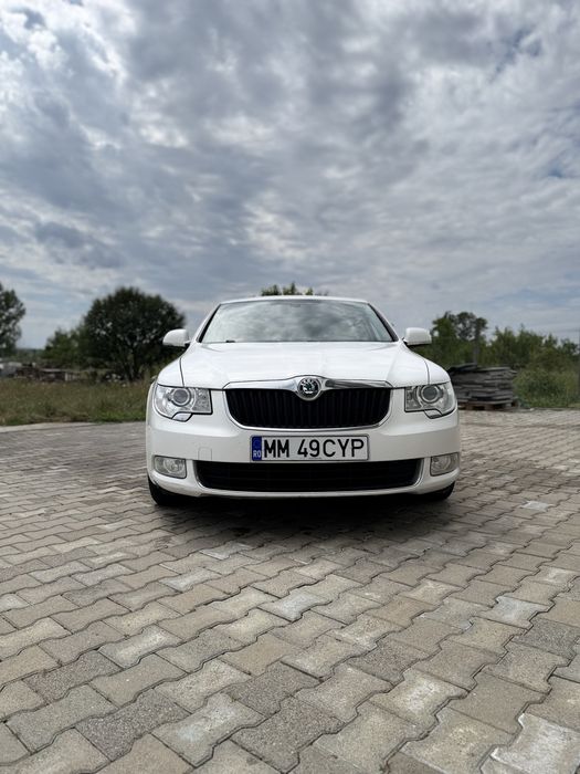SKODA Superb 2012 — imagine 2