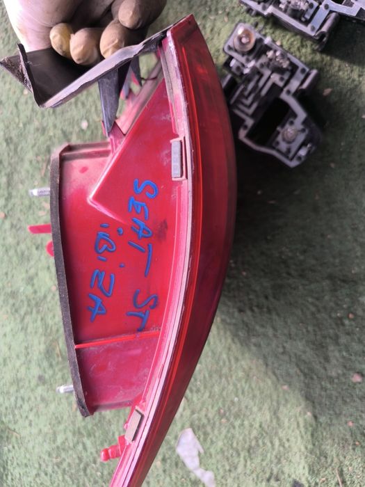 Tripla aripa / tripla  haion soclu becuri Seat Ibiza 4 combi