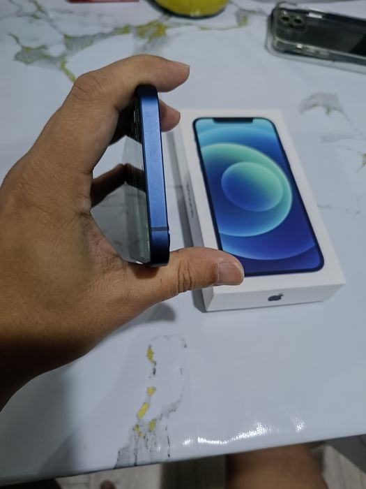 Айфон 12 64 Гб идеальном состоянии