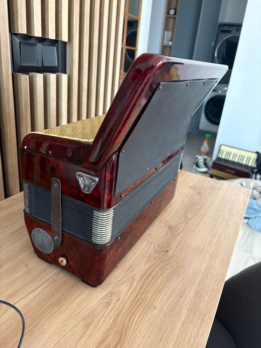 Acordeon Hohner Verdi 2 cu 80 de basi