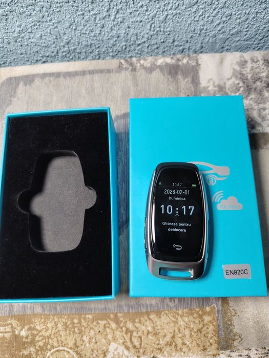 Cheie smart cu display