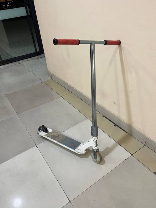 Самокат трюковой