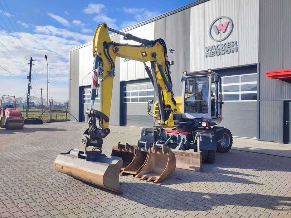 Excavator pe roti Wacker Neuson EW100-Reprezentanta oficiala