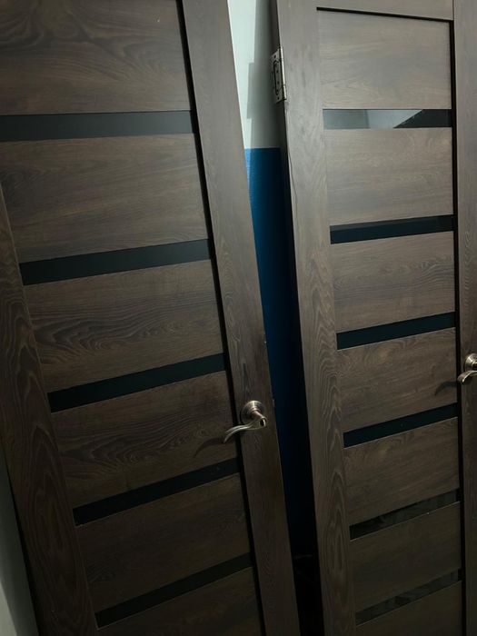 Продам двери межкомнатные