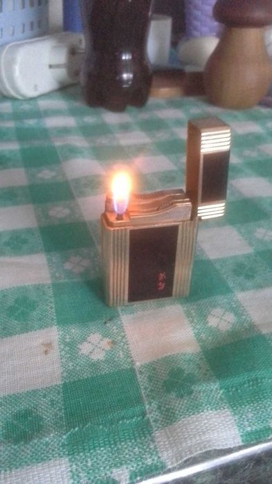Bricheta dupont aur 18 k