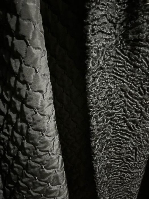 Шуба каракулевая.