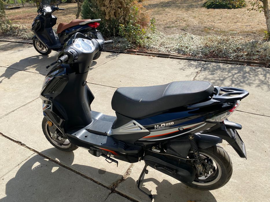 Vand scutere de 50 cc
