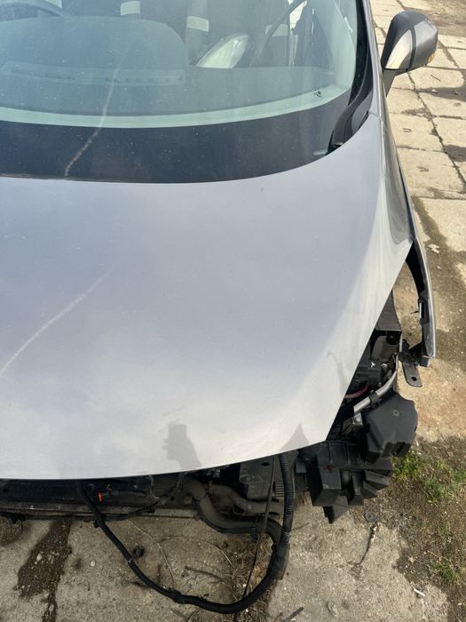 Capota Scenic 3 facelift stare impecabila  ORICE PIESA DISPONIBILA