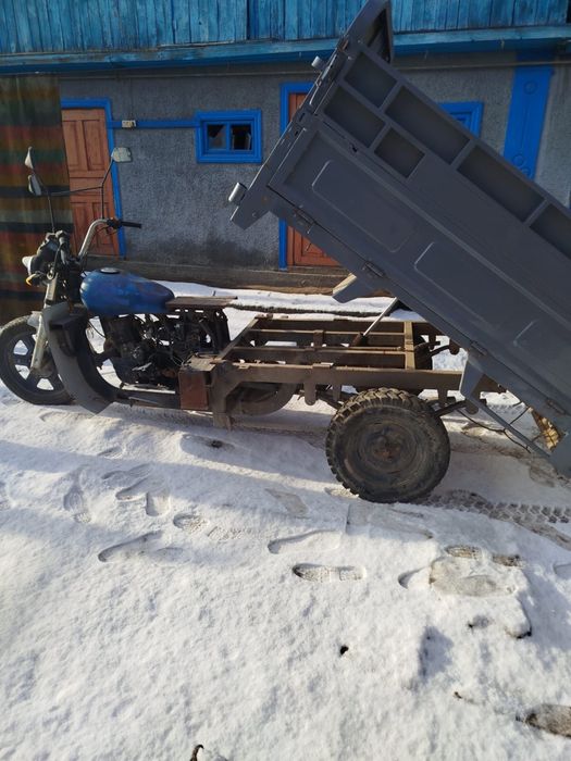 Мотоцикл трехколесный