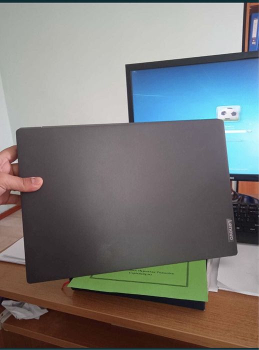 Ноутбук Lenovo