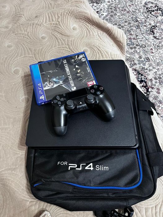 Playstation 4 slim