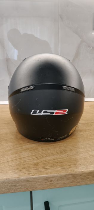 Мото каски различни модели