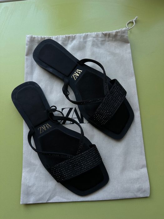 Чехли на ZARA с етикет