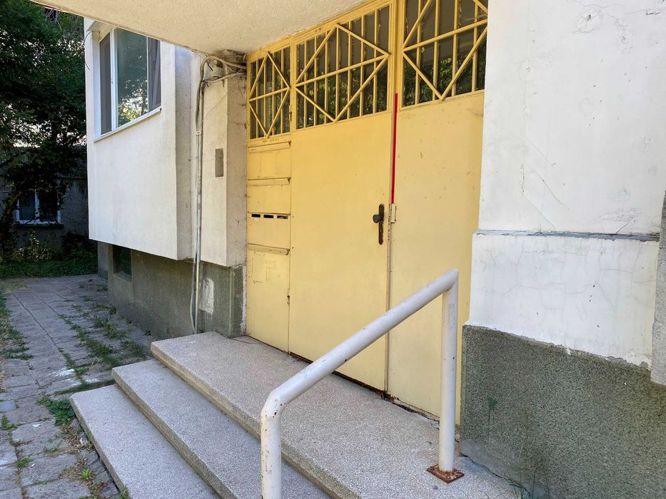 Продава се Двустаен апартамент в София, Изток - 71 кв.м за 4085 €/кв.м - Снимка #12