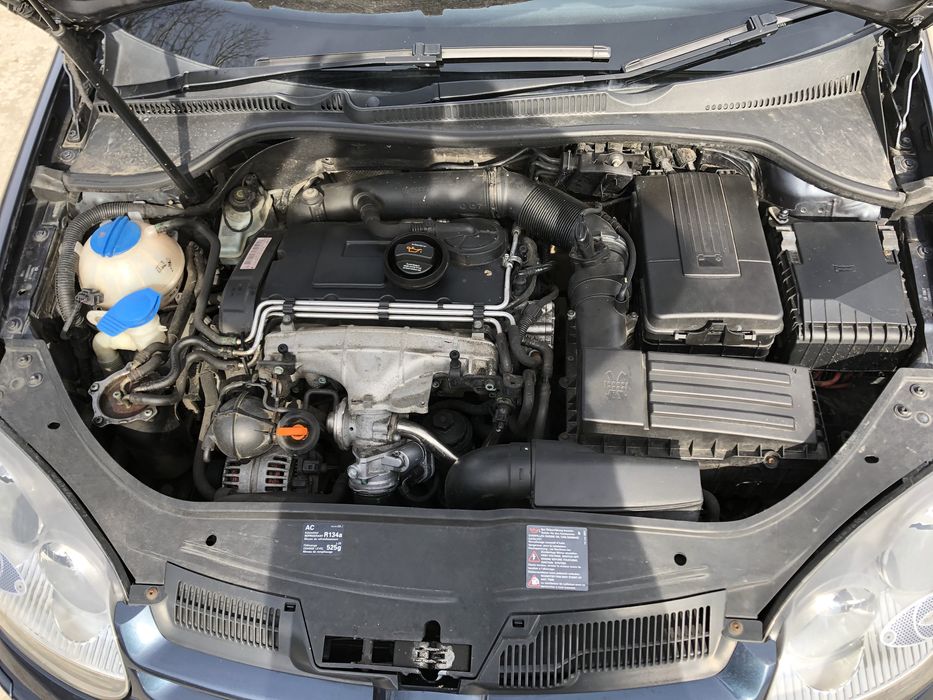 Фолксваген Голф 5 2005г 140кс 90кс/ VW Golf 5 2.0TDI DSG 1.4fsi