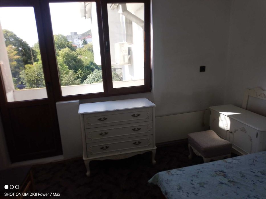 Дава се под наем Тристаен апартамент в Шумен, Център - 62 кв.м за 326.4 € - Снимка #16