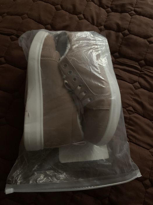 Женские теплые ботинки р.37