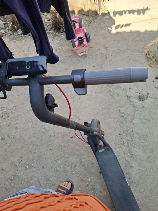 Trotineta electrica navee v40i schimb cu iphone