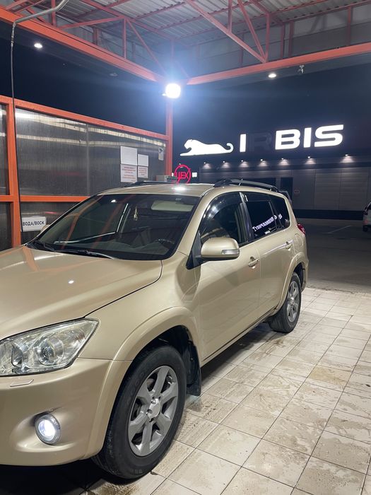 Продам RAV4 в отличном состяний