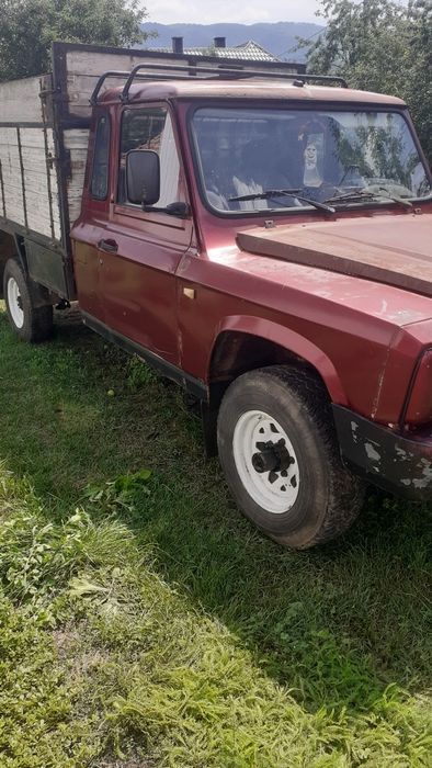 Vând aro camioneta