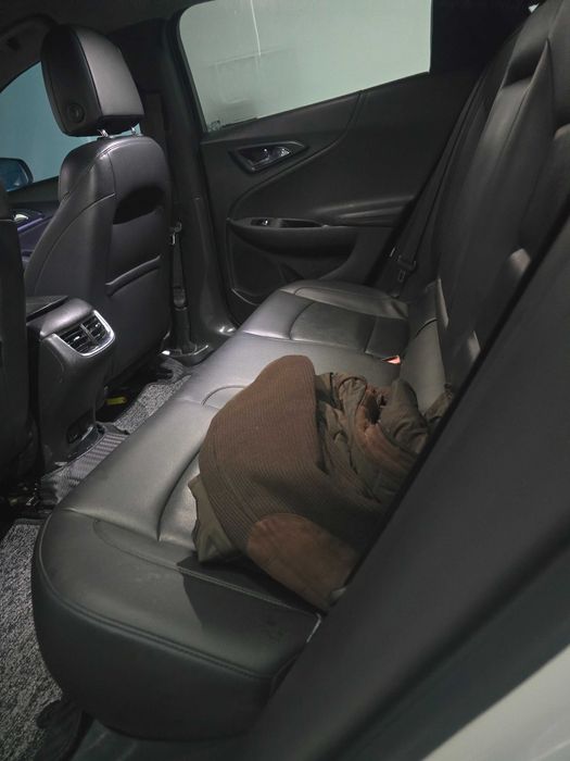 Малибу2  2.0 лт турбо сотилади узимни мошиним