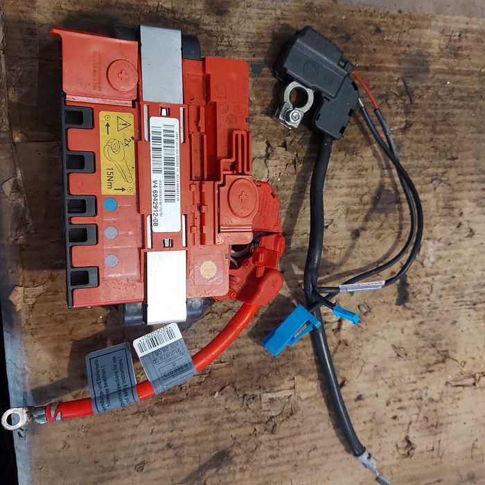 Клема БМВ е81 е87 е90 е91 / BMW e81 e87 e90 e91