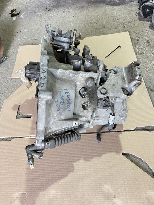 Cutie manuala Peugeot 2008 II / 3008 II 1.2 thp 9811243810 a 2017-2024