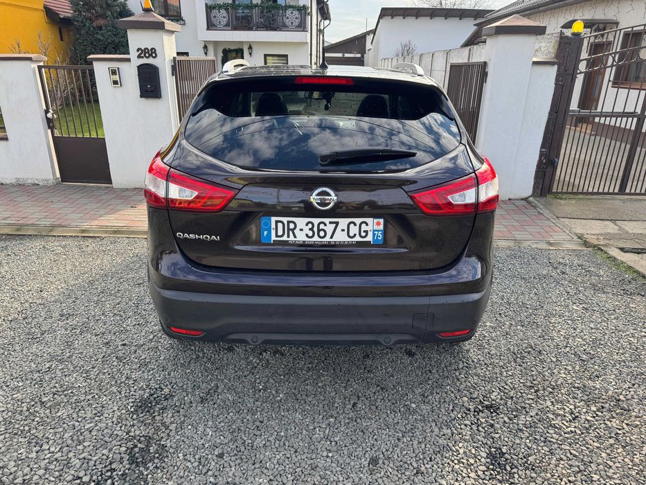 Nissan Qashqai 1.6 DCi Panoramic camere 360 TEKNA culoare deosebita