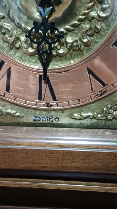 Ceas cu pendul de podea marca Zentra 170 cm înălțime si 38 cm latime
