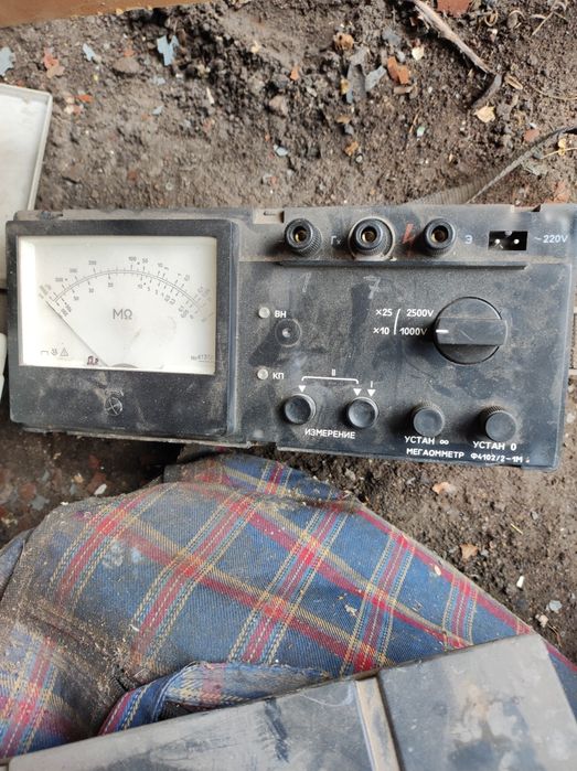 Мегоометр электрический