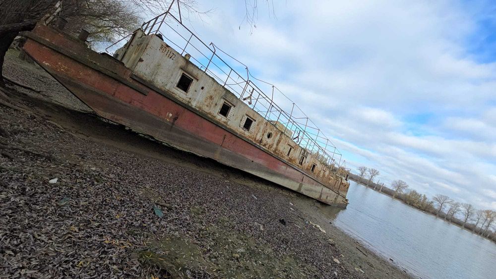 vand pontoane dormitoare