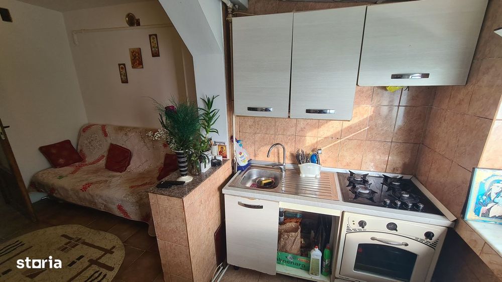 Apartament cu 2 camere de vânzare în Curtea de Argeș.