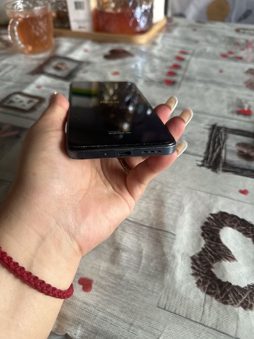 POCO C65 смартфон