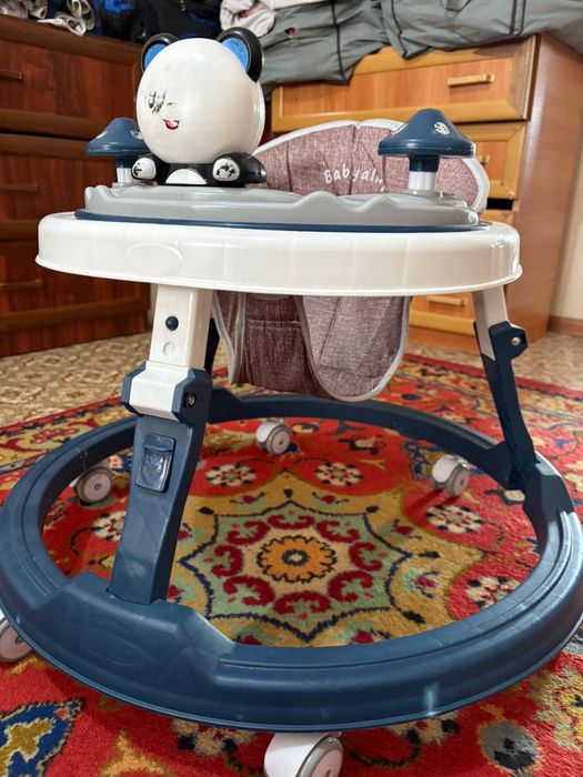 Манеж . Ходунок