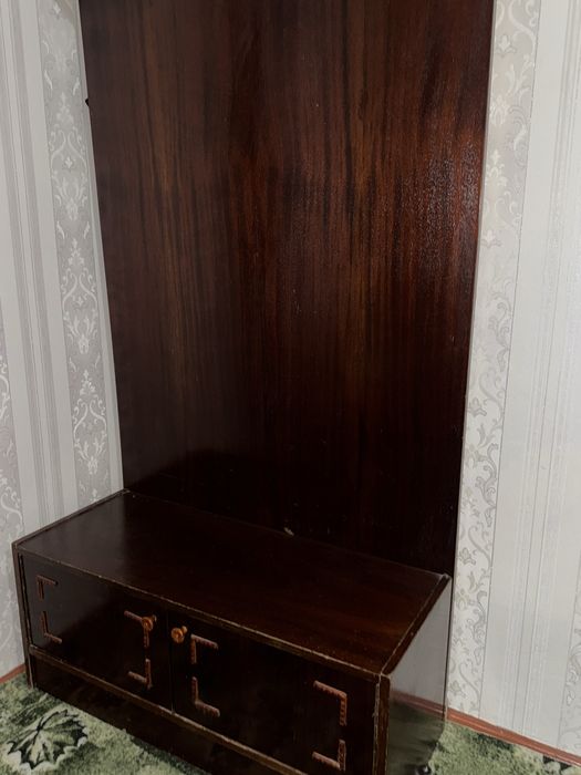 Тумба с вешалкой в прихожку